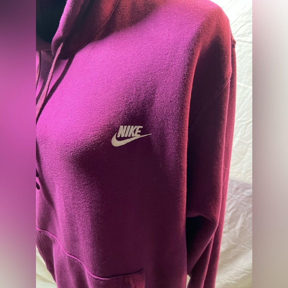 Women’s plus size Nike pullover hooded sweatshirt